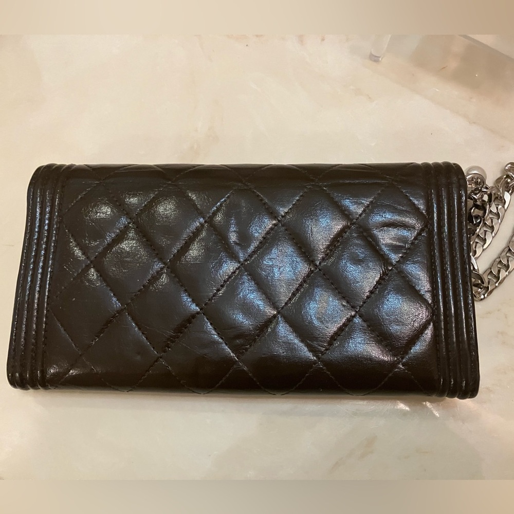 CHANEL Le Boy Brown Leather Wallet - Picture 3 of 8